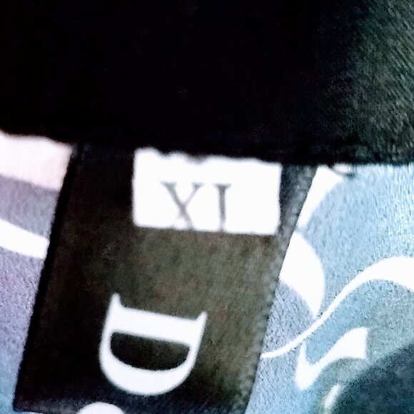 Women's Shirt Silk Black and White Printed Blouse - Picture 10 of 12